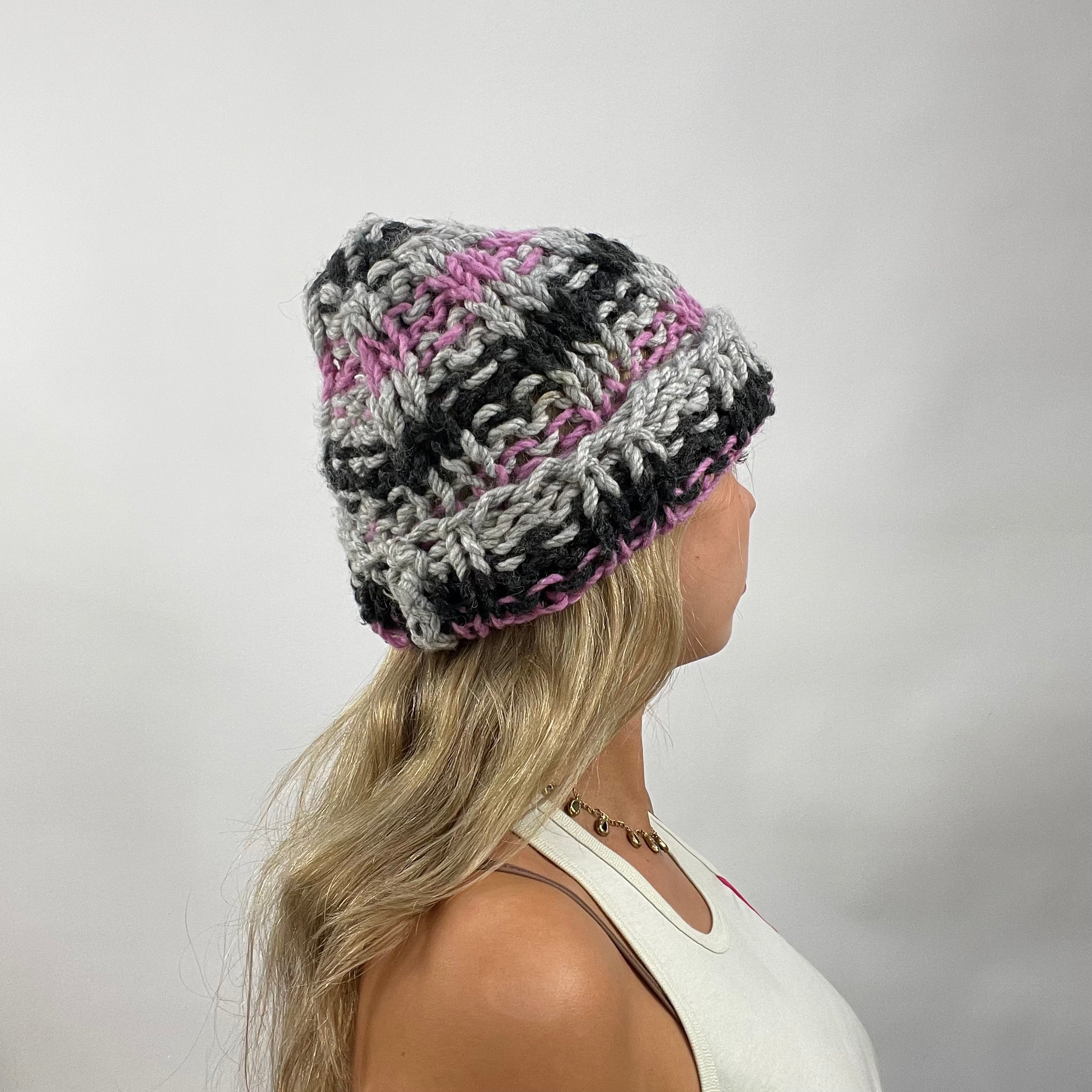 💚 GORPCORE DROP grey and pink knit beanie – remass