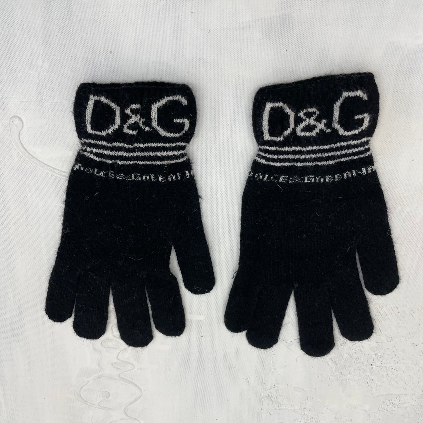 💻‼️BEST PICKS | couleur: noir · article: gants · détails: d&g