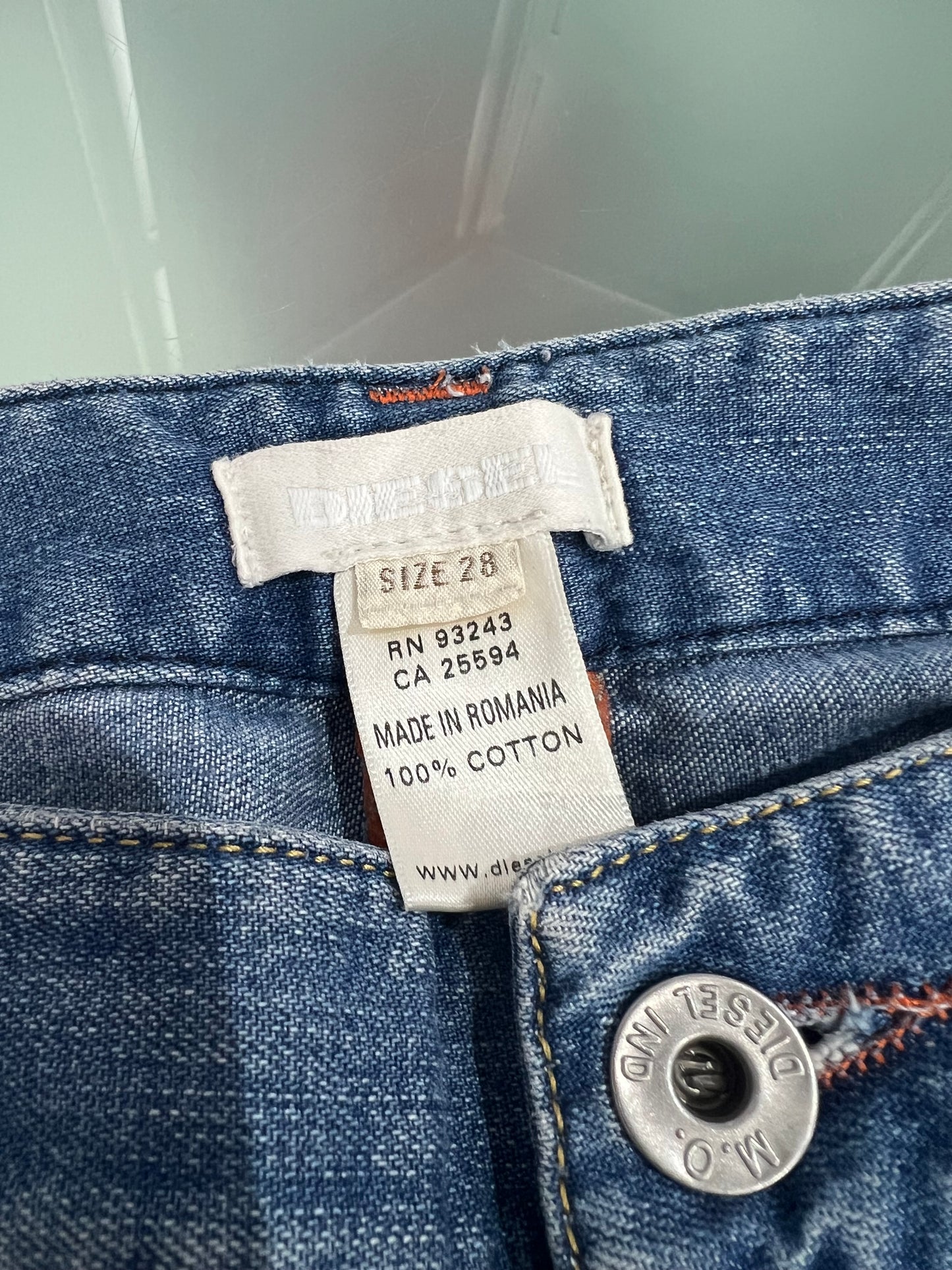 small diesel blue denim capri jeans