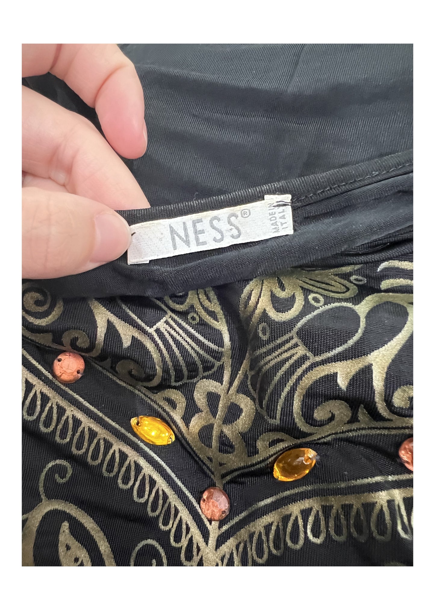 small black tank top with graphic heart print label
