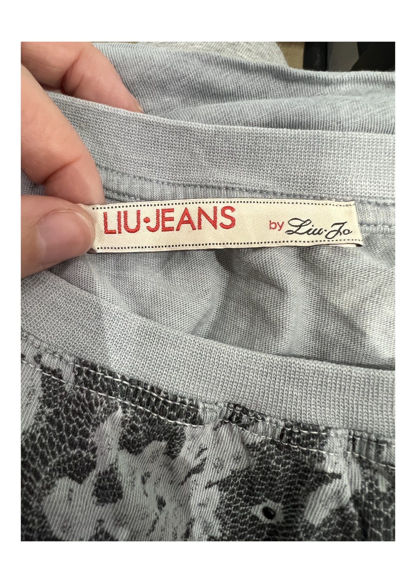 small medium Liu Jeans blue lace print t-shirt label