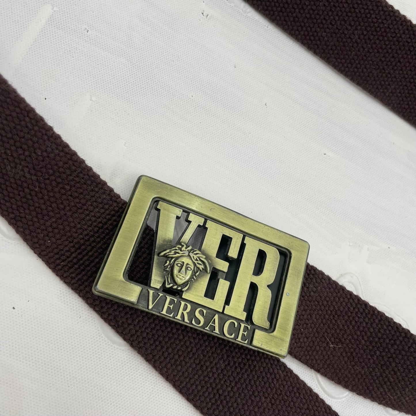 LIGHT ACADEMIA DROP | castanho versace Cinto com ouro de buckle