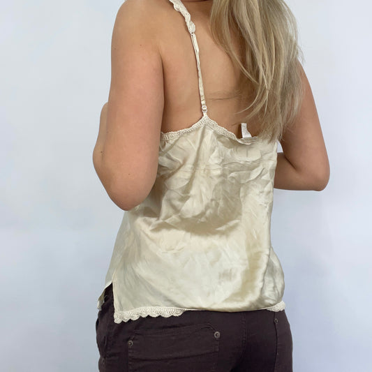 STUDIO FAVES | small beige silky top with embroidery