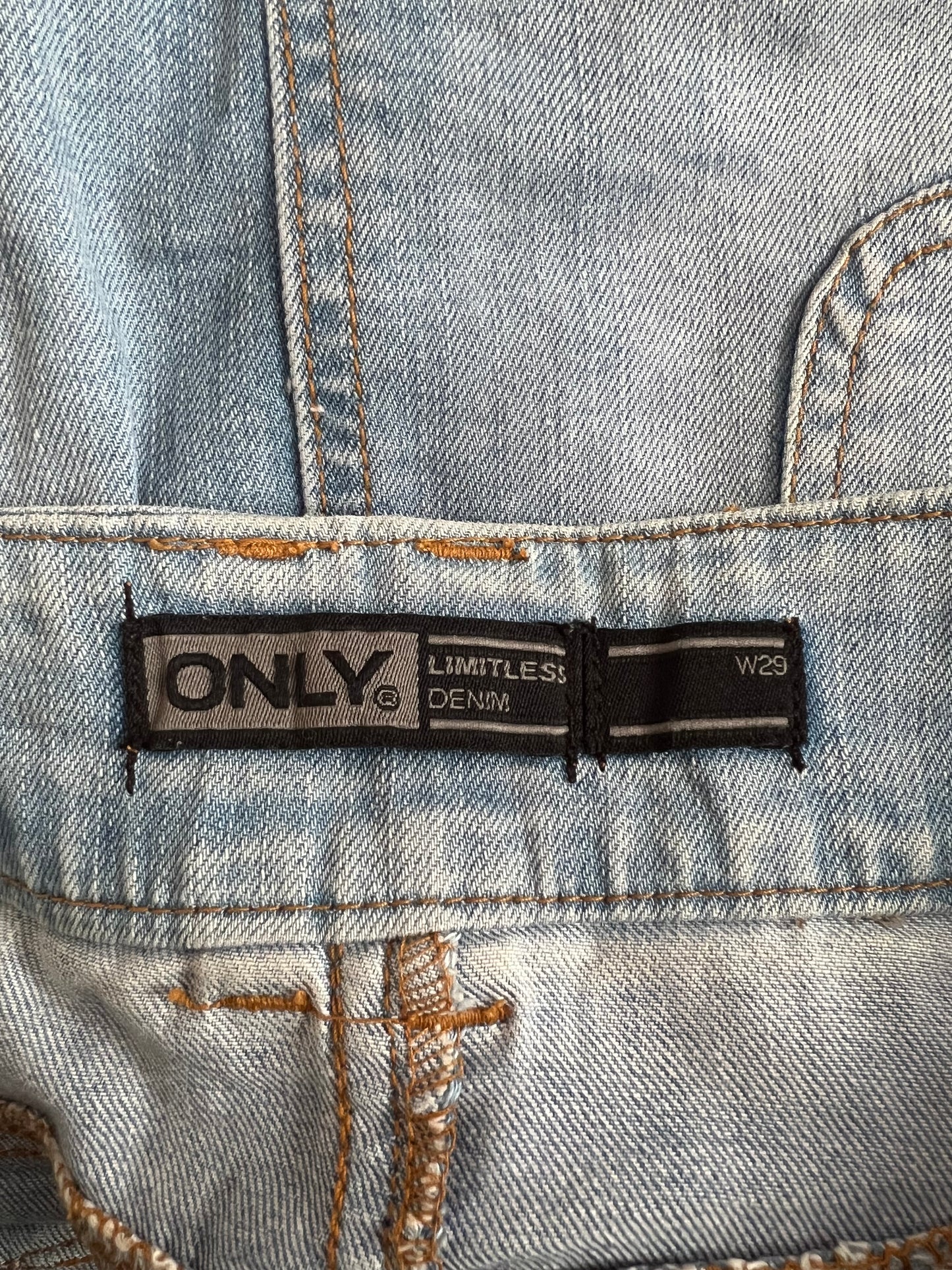 gilmore girls | medium light blue denim mini skirt with pocket and zip details