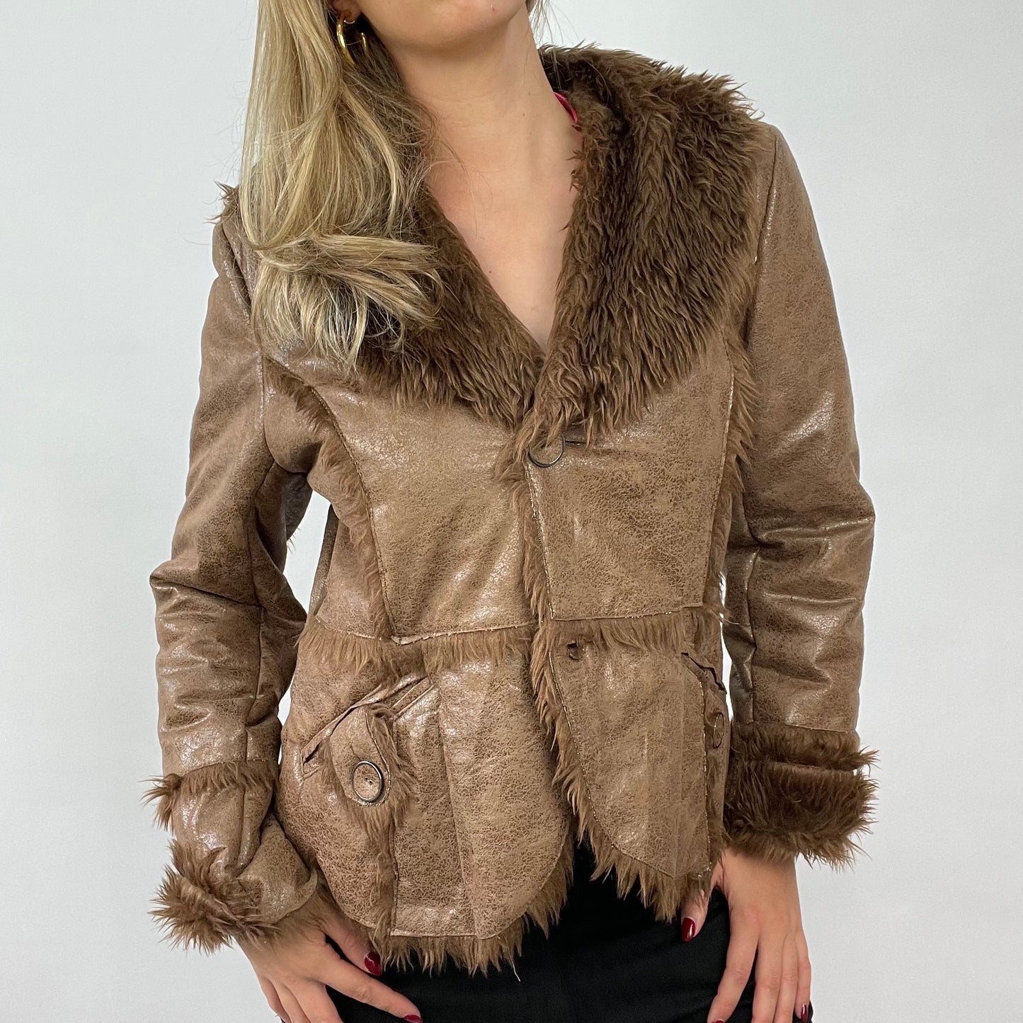 💻 90s MINIMALISM DROP | medium brown coat with fur detail