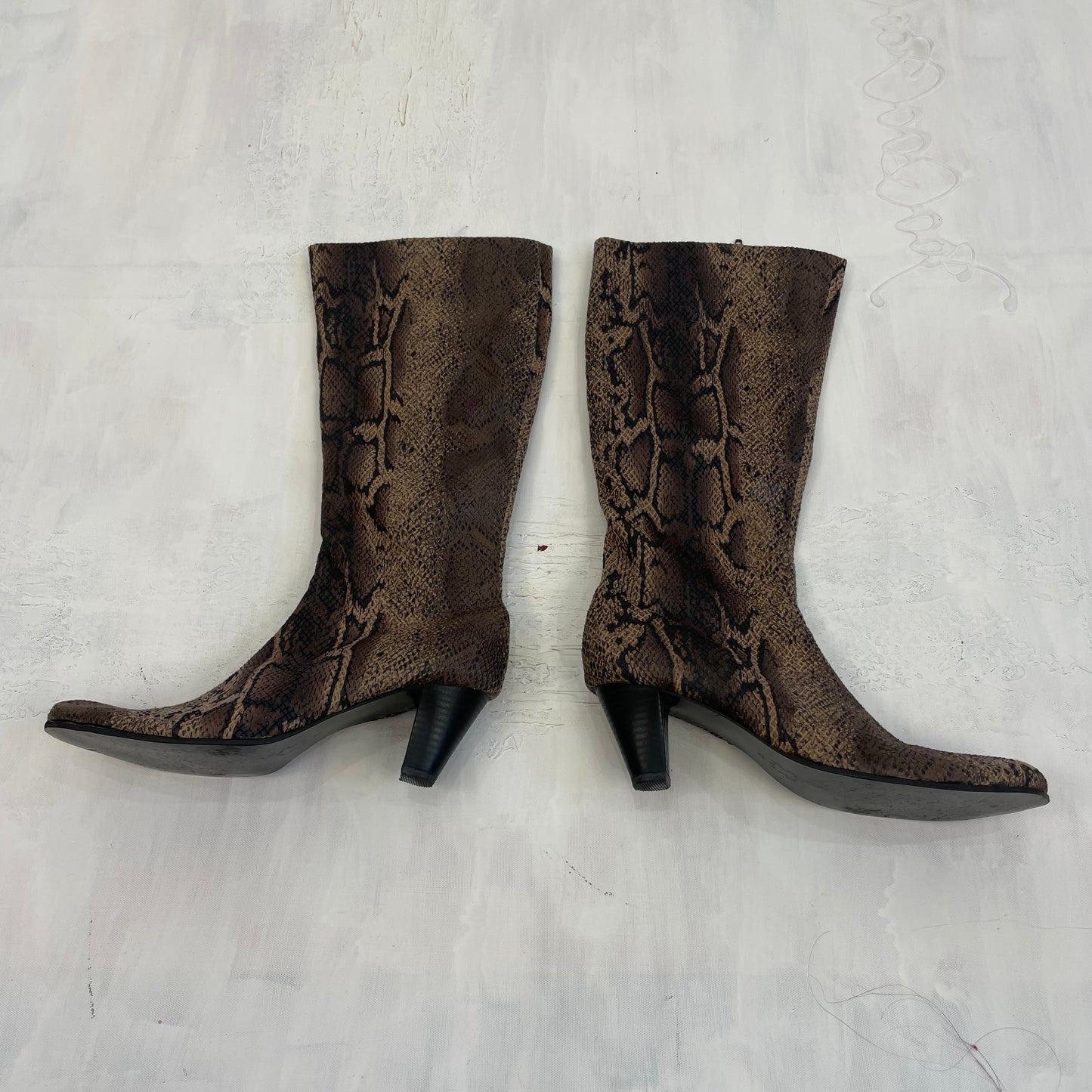 ⭐️ GALENTINES DAY DROP | UK size 8 brown snakeskin heeled boots