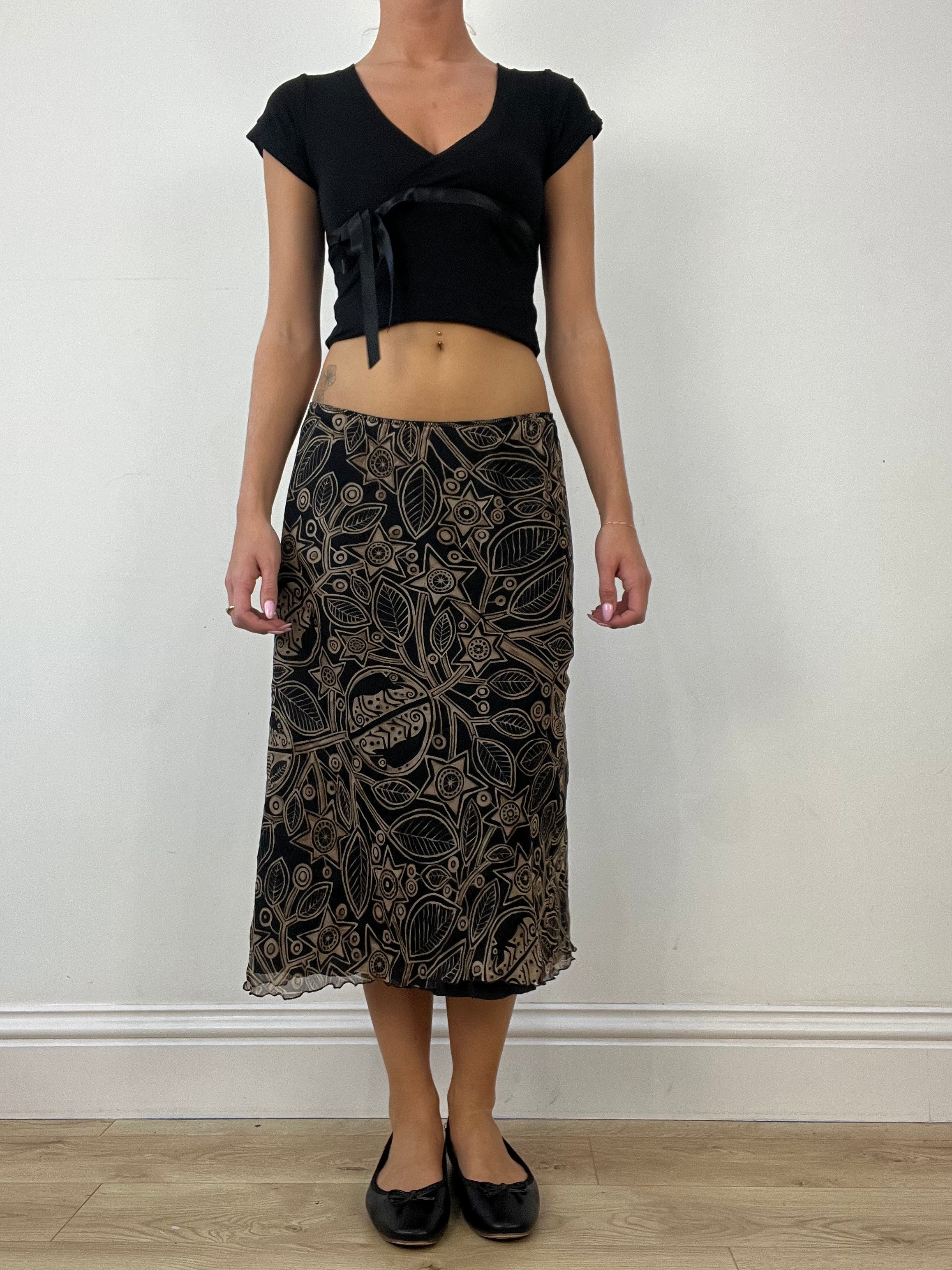 AUTUMN ESSENTIALS medium black midi skirt with brown floral print
