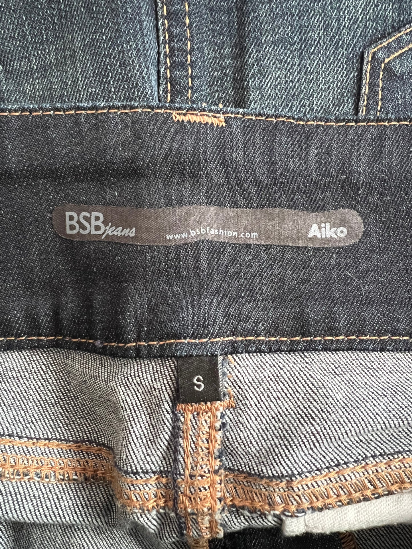 gilmore girls | small dark denim mini skirt