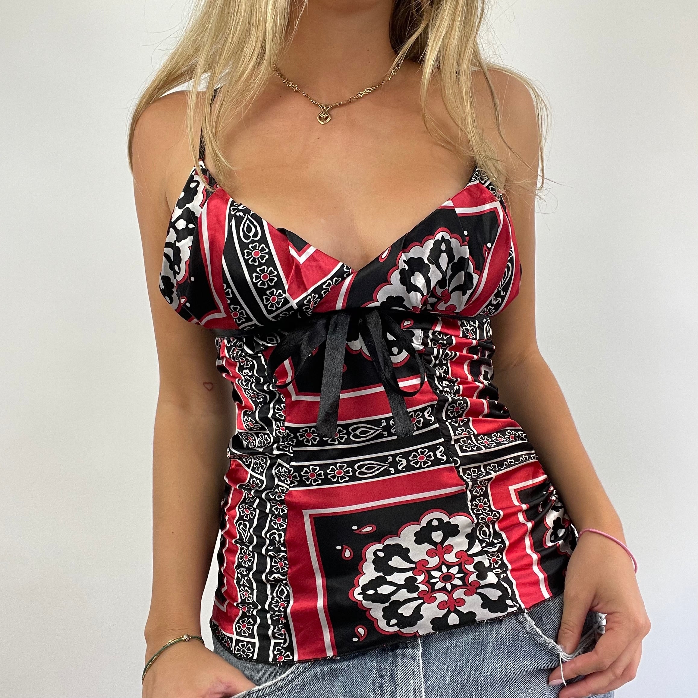 💻 GRUNGE COQUETTE DROP  small black & red patterned silky top