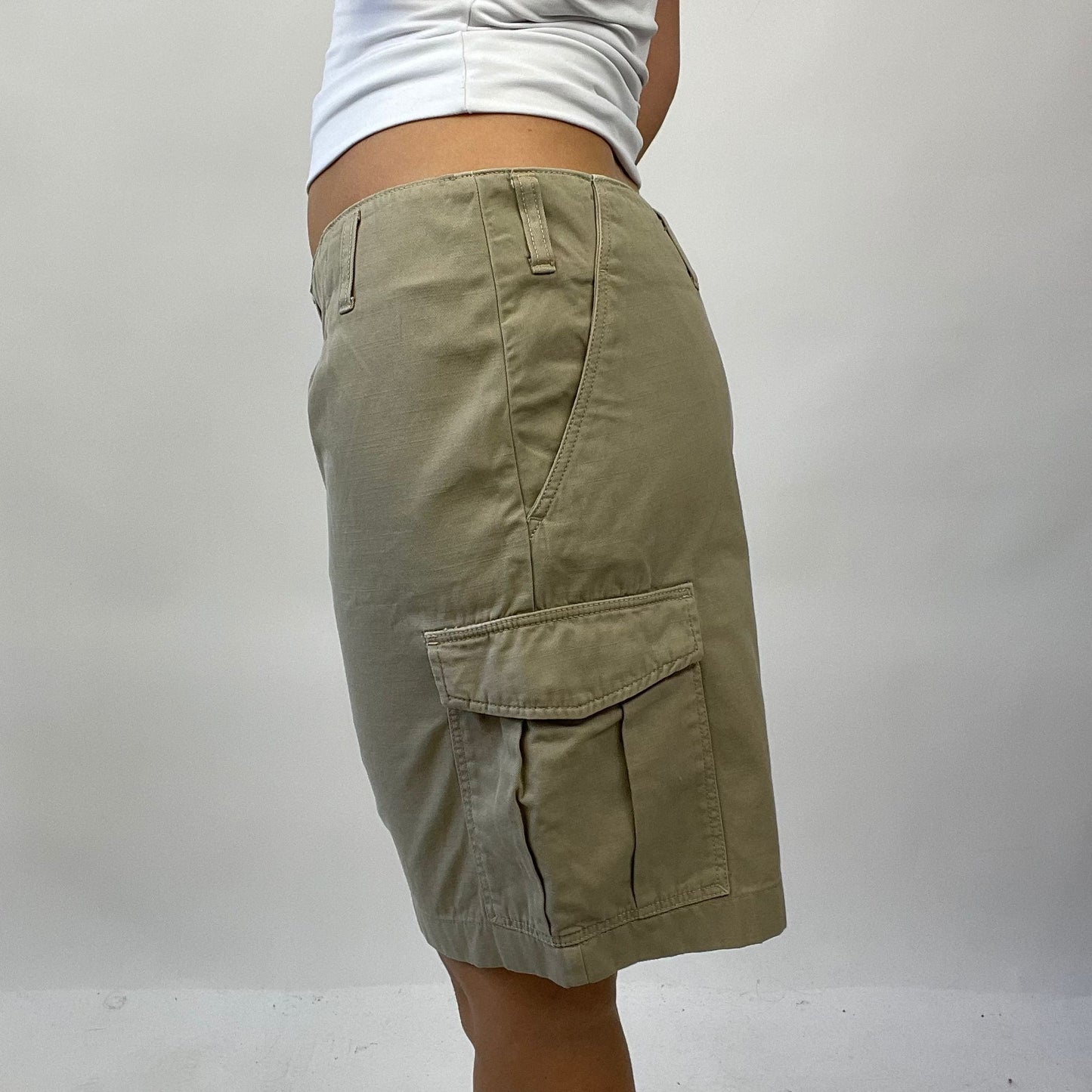 90s MINIMALISM DROP | small cargo midi skirt with big pocket details