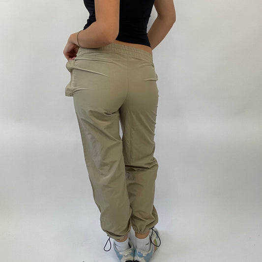 💻POSH AND BECKS DROP | small beige cuffed cargo trousers