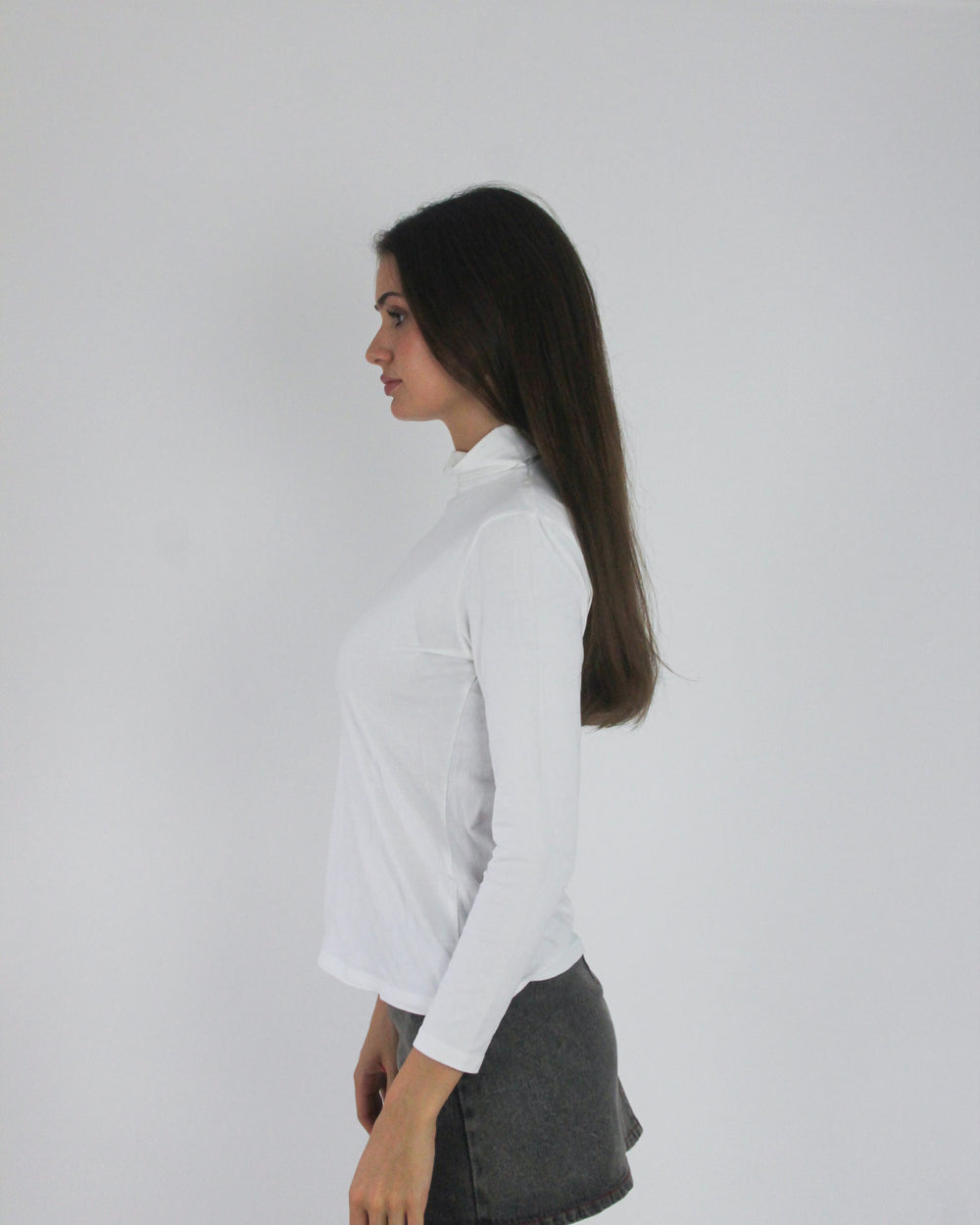 gossip girl drop | small white roll-neck long-sleeve top