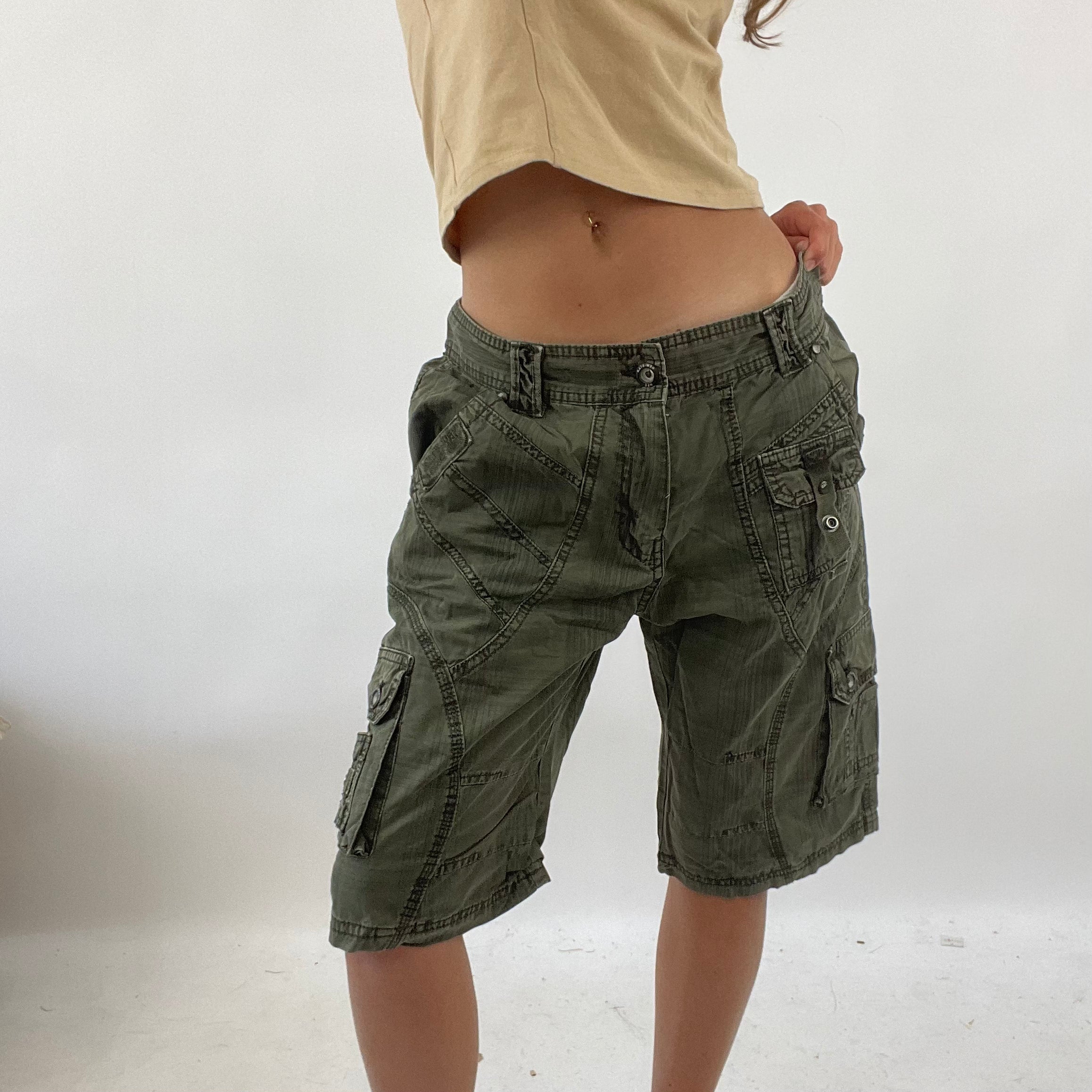 Cargo green best sale shorts