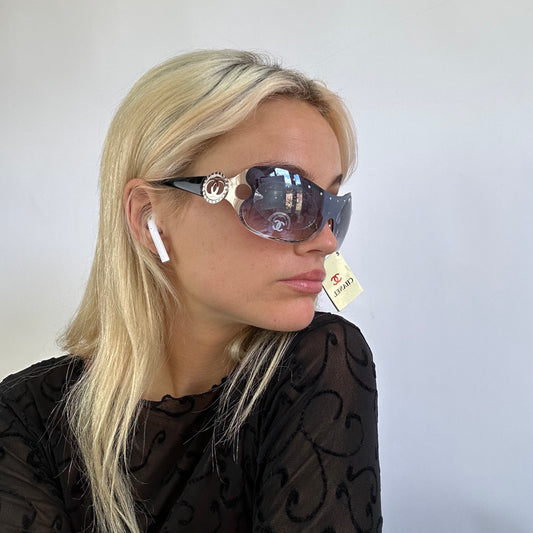 MODEL OFF DUTY DROP | chanel style diamanté sunglasses