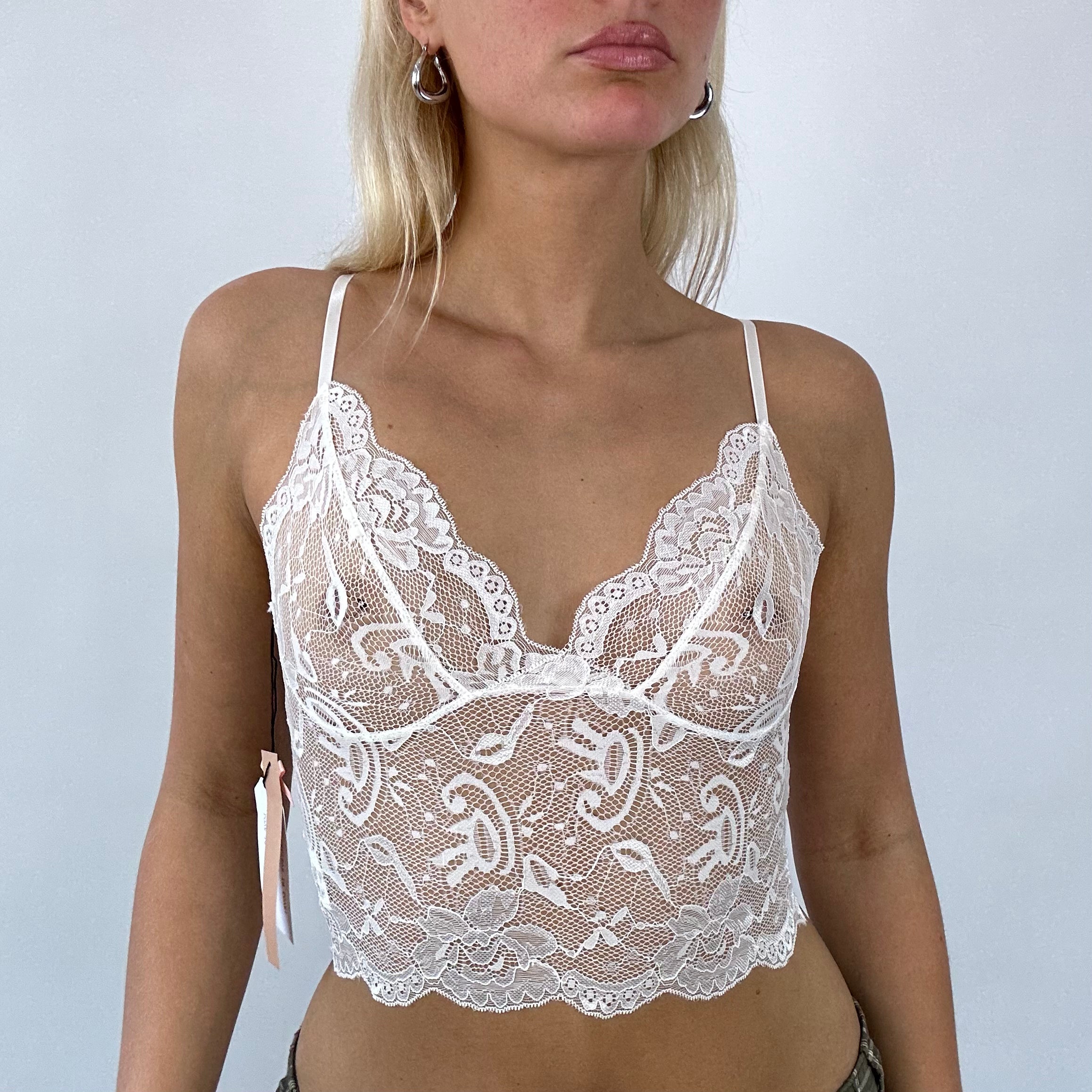 DAINTY DROP white lace bralette remass