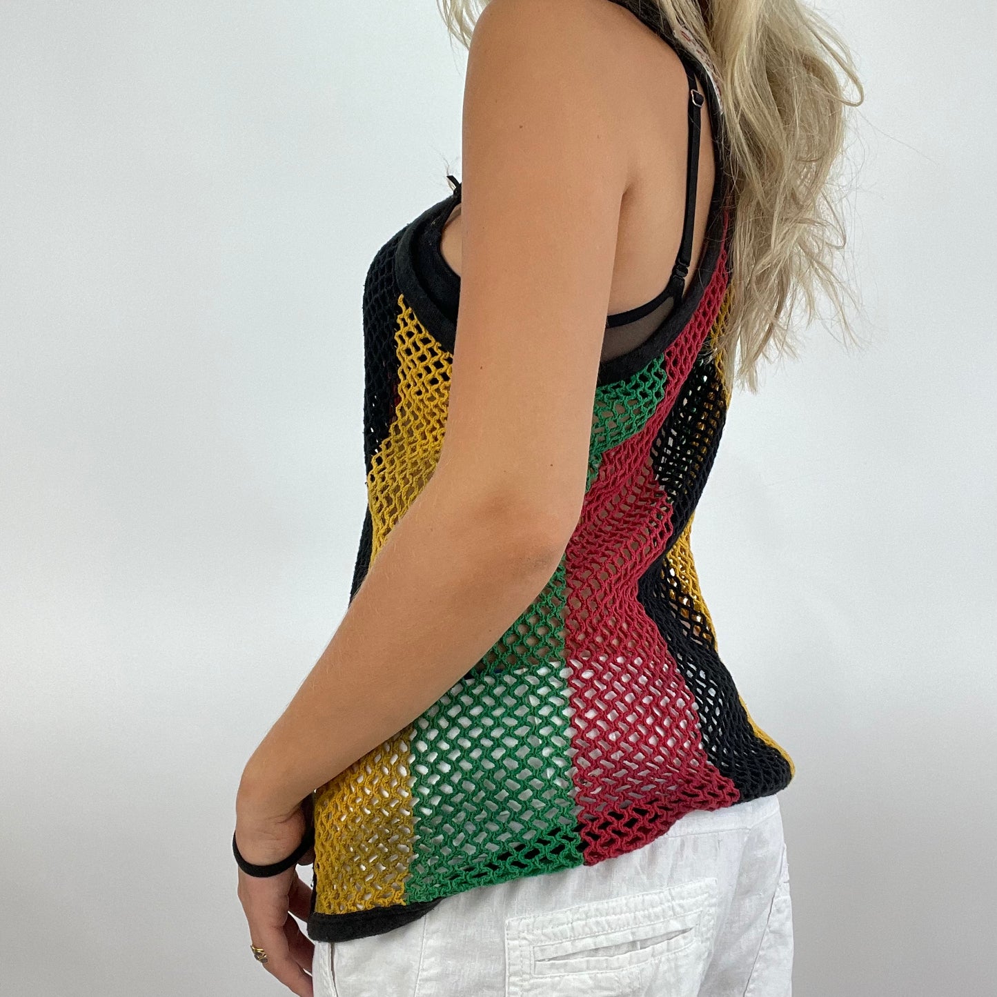 💻 MODEL OFF DUTY DROP | small colourful crochet top