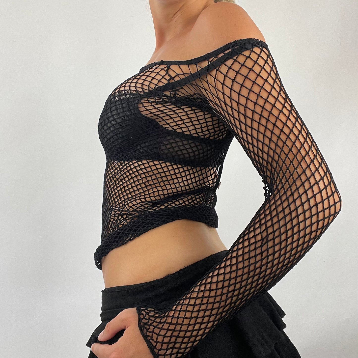 💻 GRUNGE FAIRYCORE DROP | small black fishnet backless top