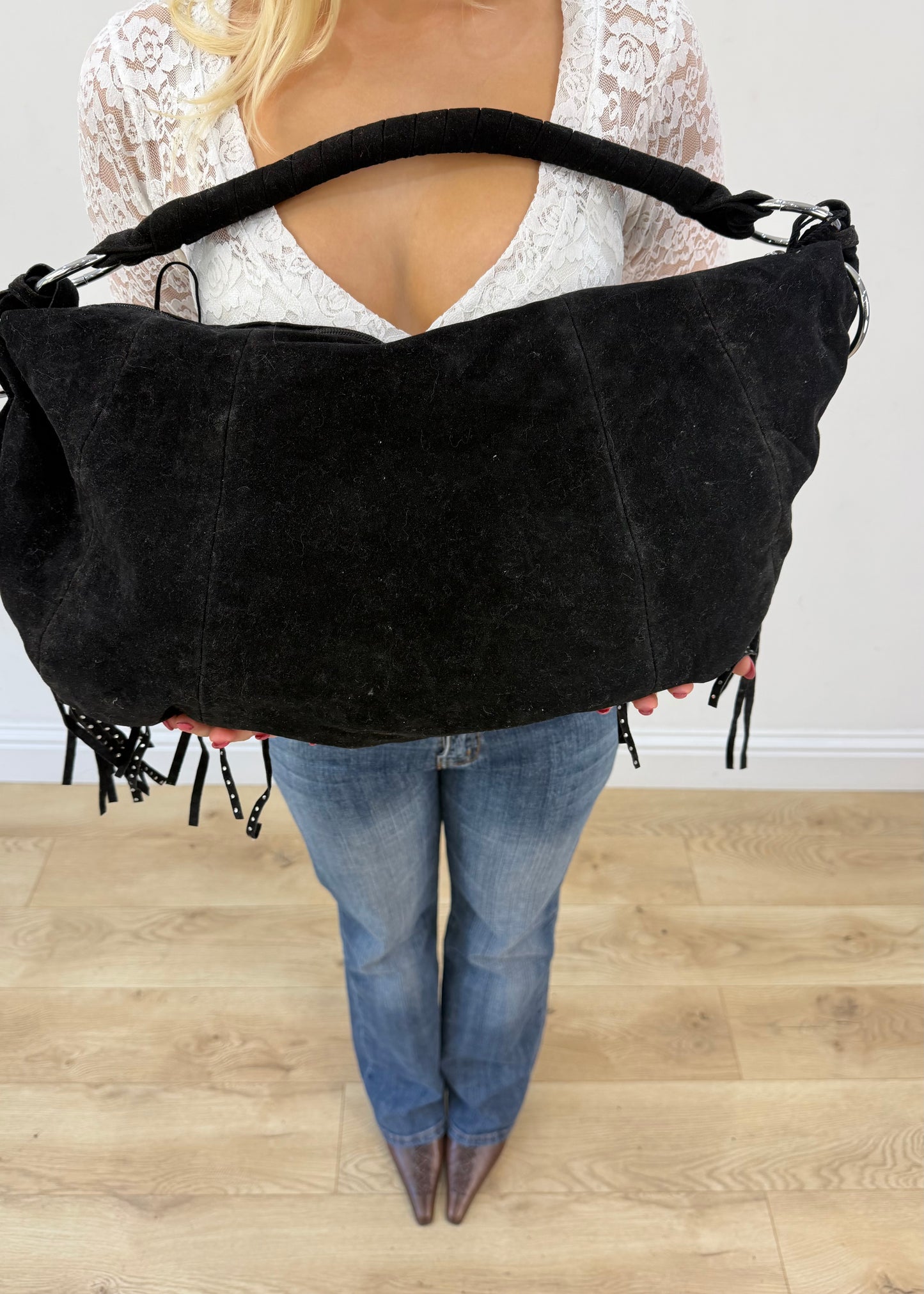 black E&L Eternel studded fringe shoulder bag back close up