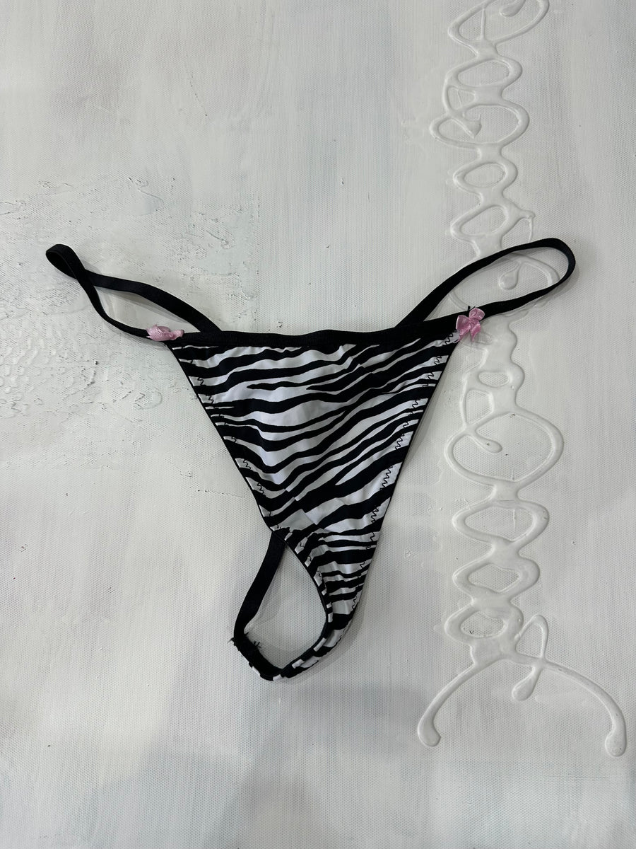 vintage edit: valentine’s day | taille: M · couleur: noir · article: string · détails: zèbre + motif