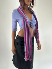 WINTER FAVOURITES | couleur: rose + violet · matière: maille · article: écharpe · détails: rayures