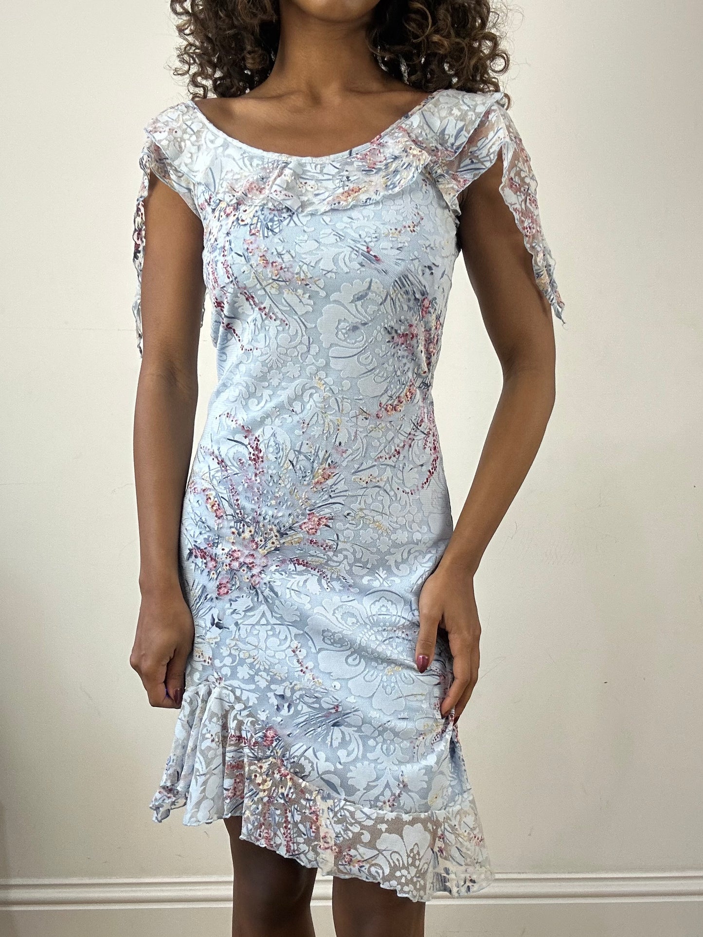 vintage edit thirty-four | small light blue midi dress with floral print