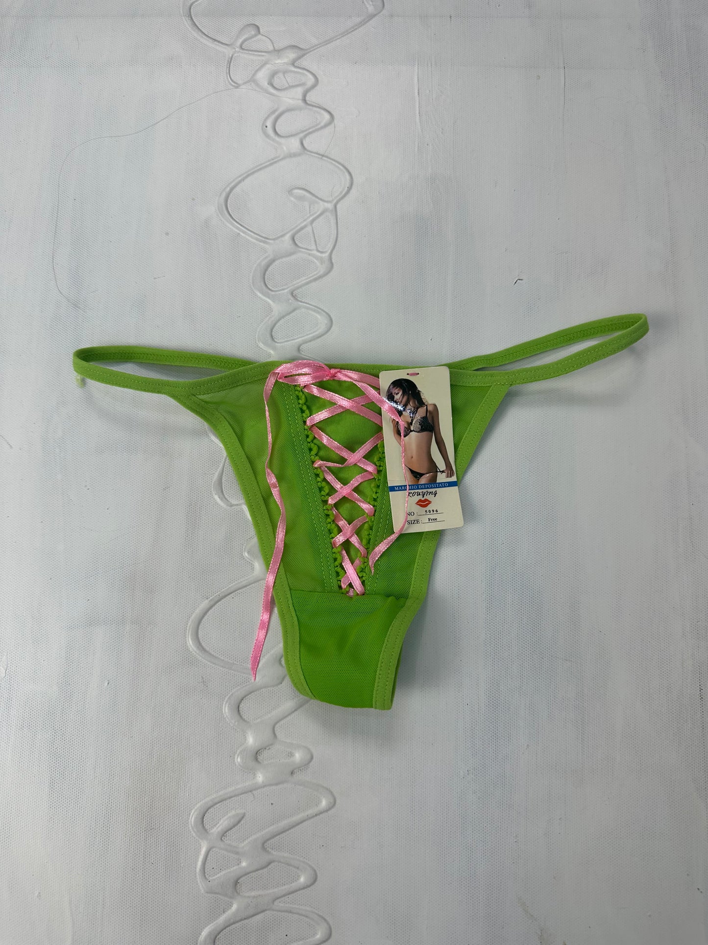 BEST PICKS | small green and pink ribbon underwear