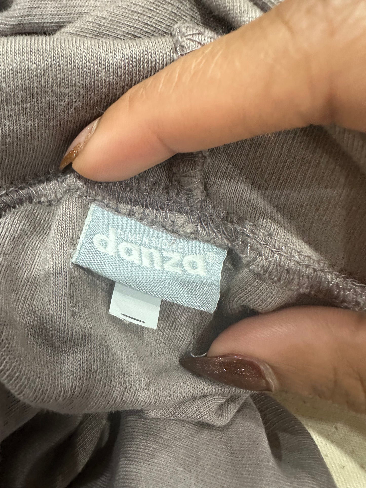 athleisure edit | small grey/brown zip up jacket