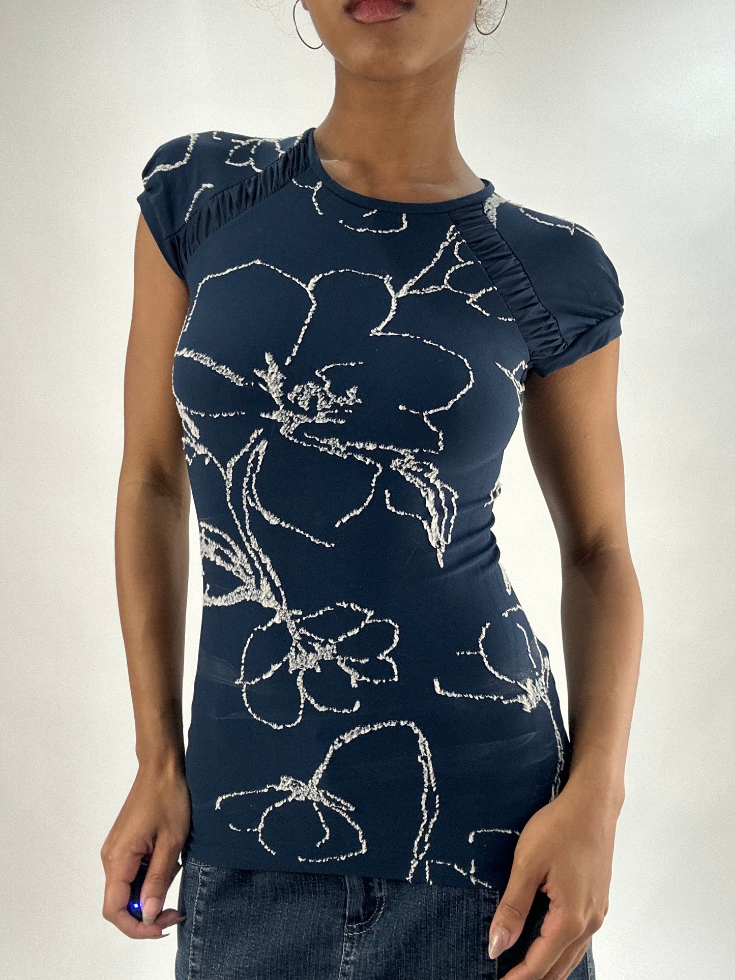 vintage edit thirty-five | extra small blue floral short sleeve top