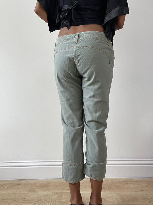💻vintage edit twenty-nine | taille: S · couleur: vert · matière: velours côtelé · article: pantalon · détails: court + sisley