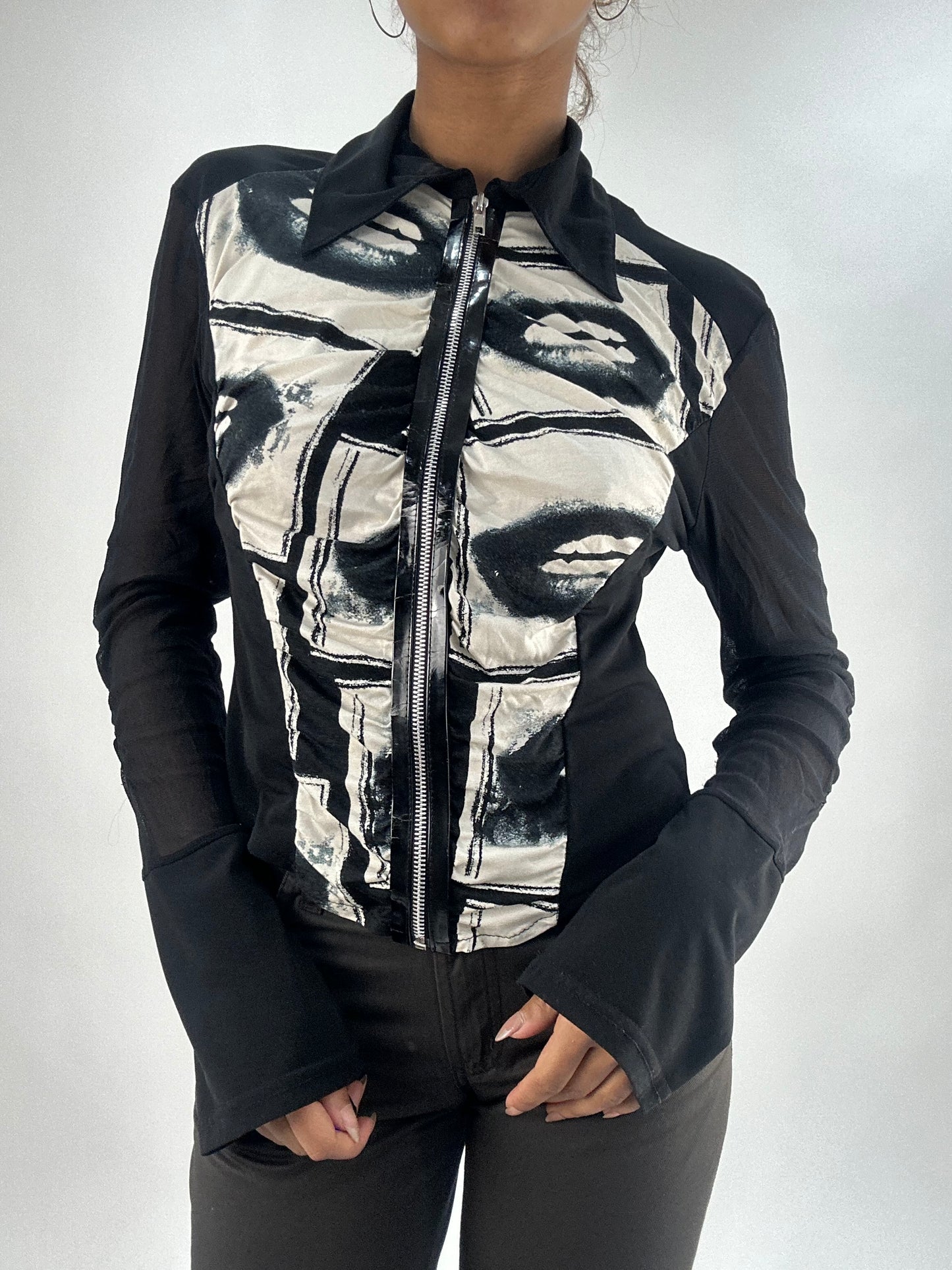 vintage edit thirty-five | small black graphic zip up top