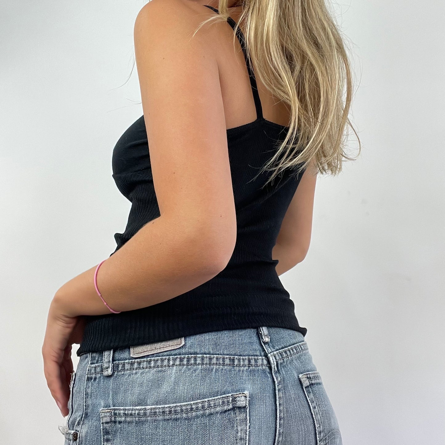 💻 GRUNGE COQUETTE DROP | small black ribbed knit vest top with flower detail