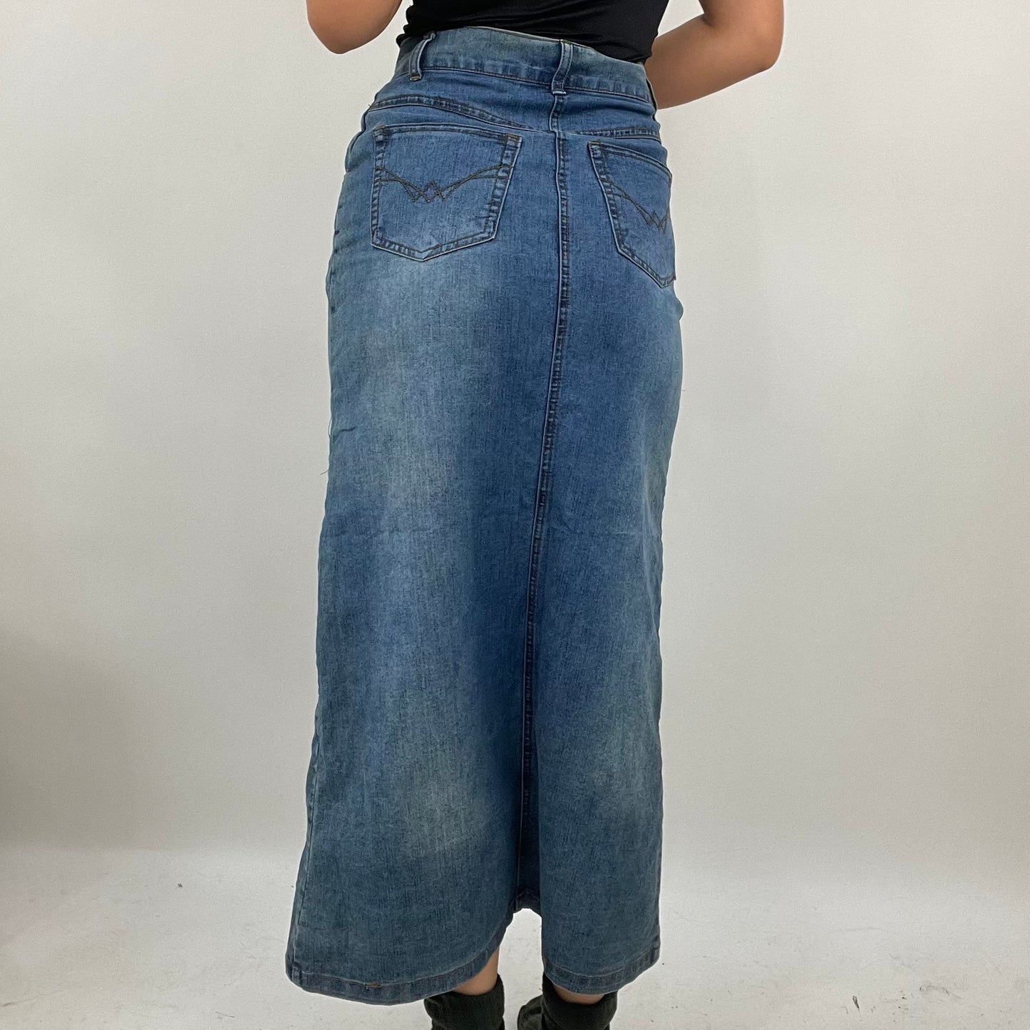 BEST PICKS | small denim button up maxi skirt