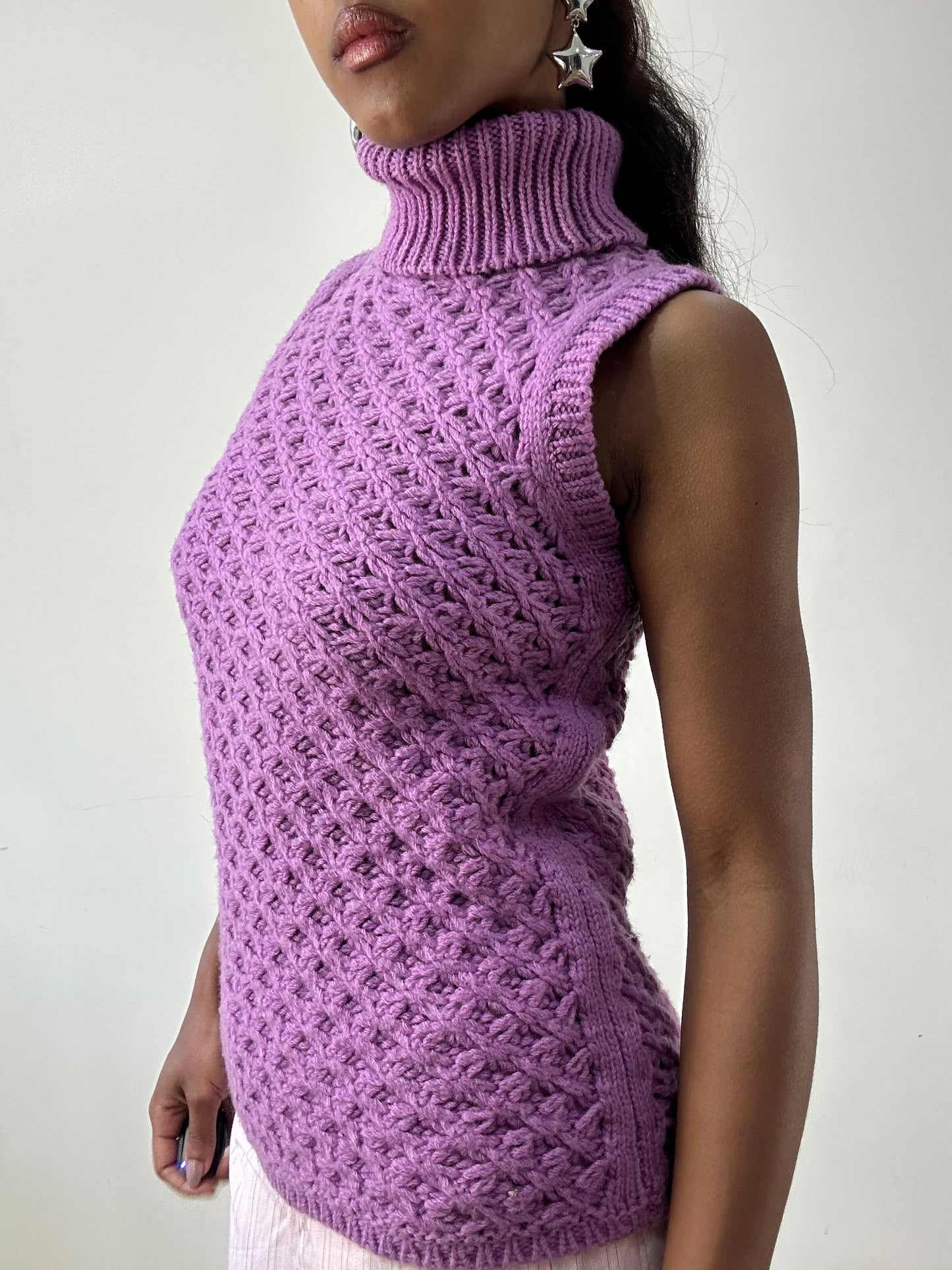 BEST PICKS | extra small pink turtleneck knit vest
