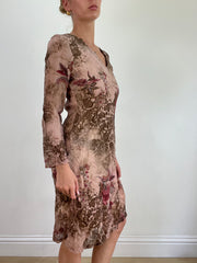 💚 miley cyrus edit | small brown and pink long sleeve midi dress with floral print