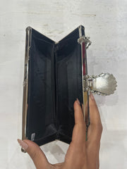 Hochzeit Gast Drop | silberne Clutch-Kettentasche