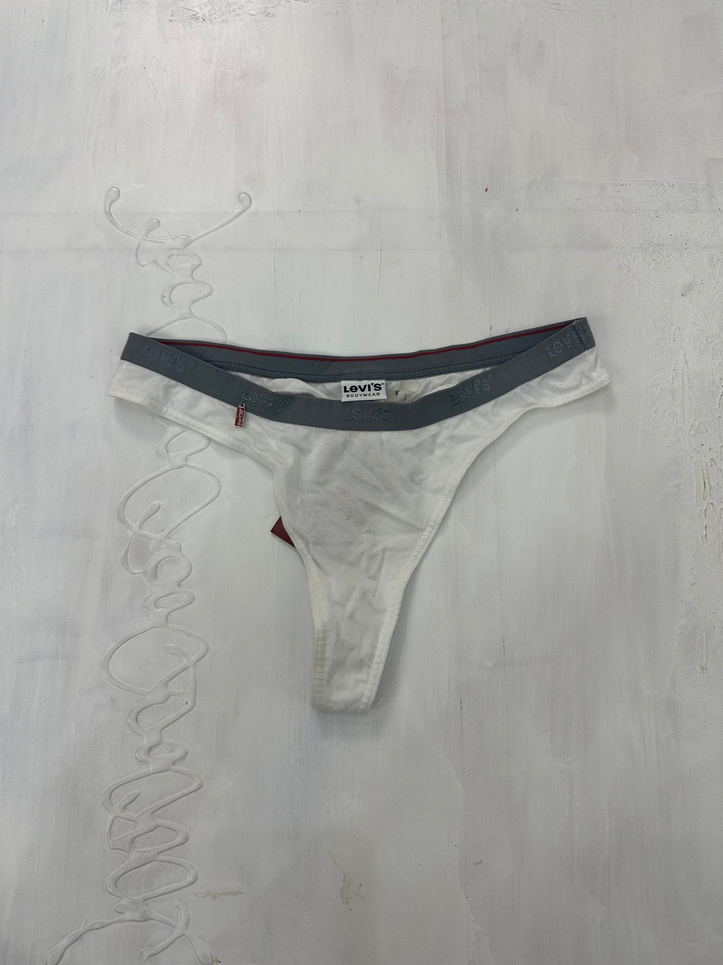 BEST PICKS | white and grey levi’s underwear