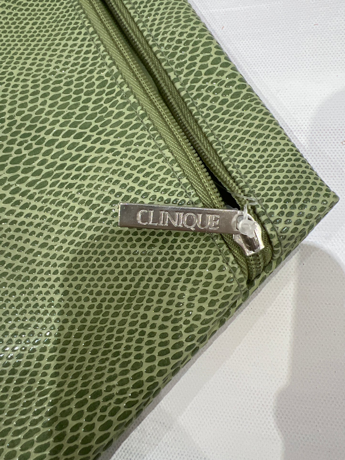 Y2K| small green snake print clinique clutch