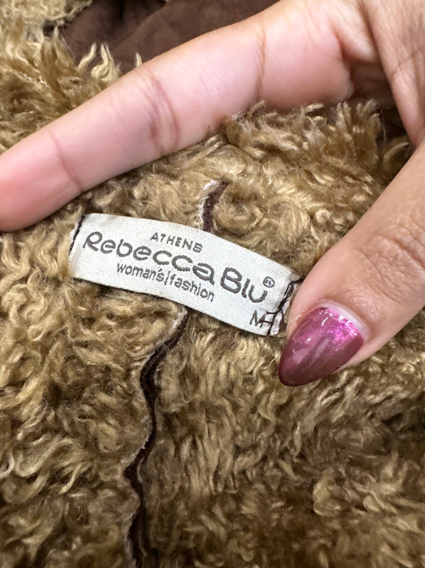 winter edit | medium brown tie up trench coat with faux fur trim