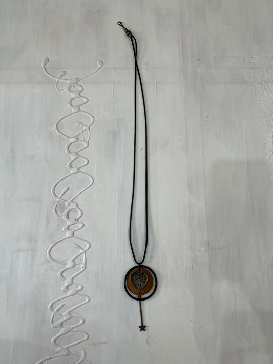 SATC drop | brown pendant necklace