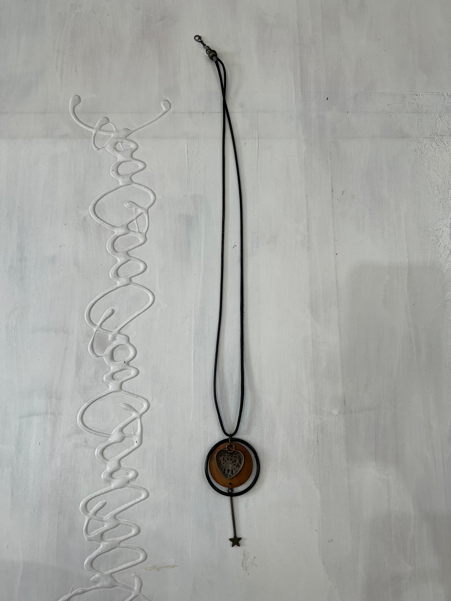 SATC drop | brown pendant necklace