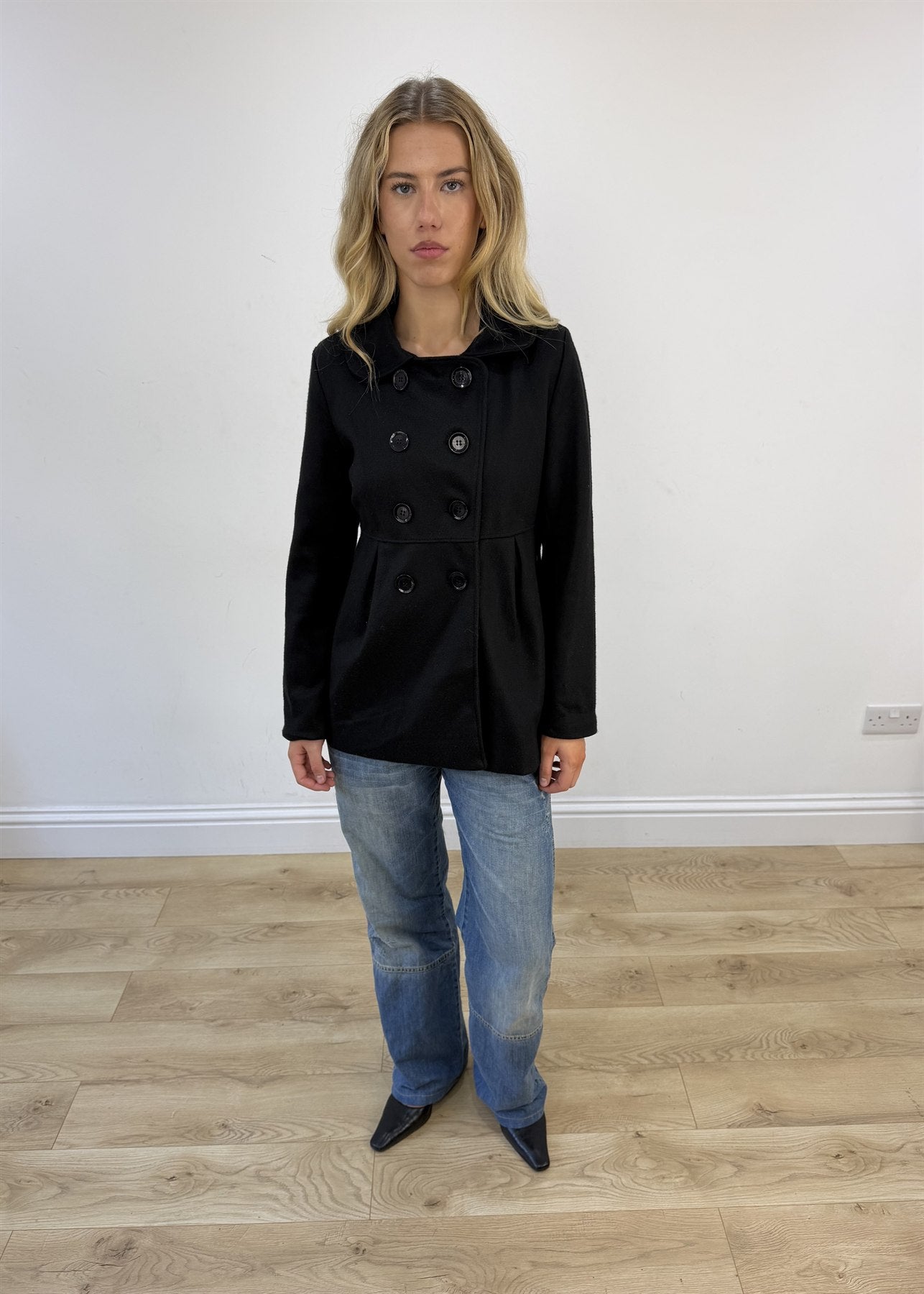 small black fitted double-breasted blazer