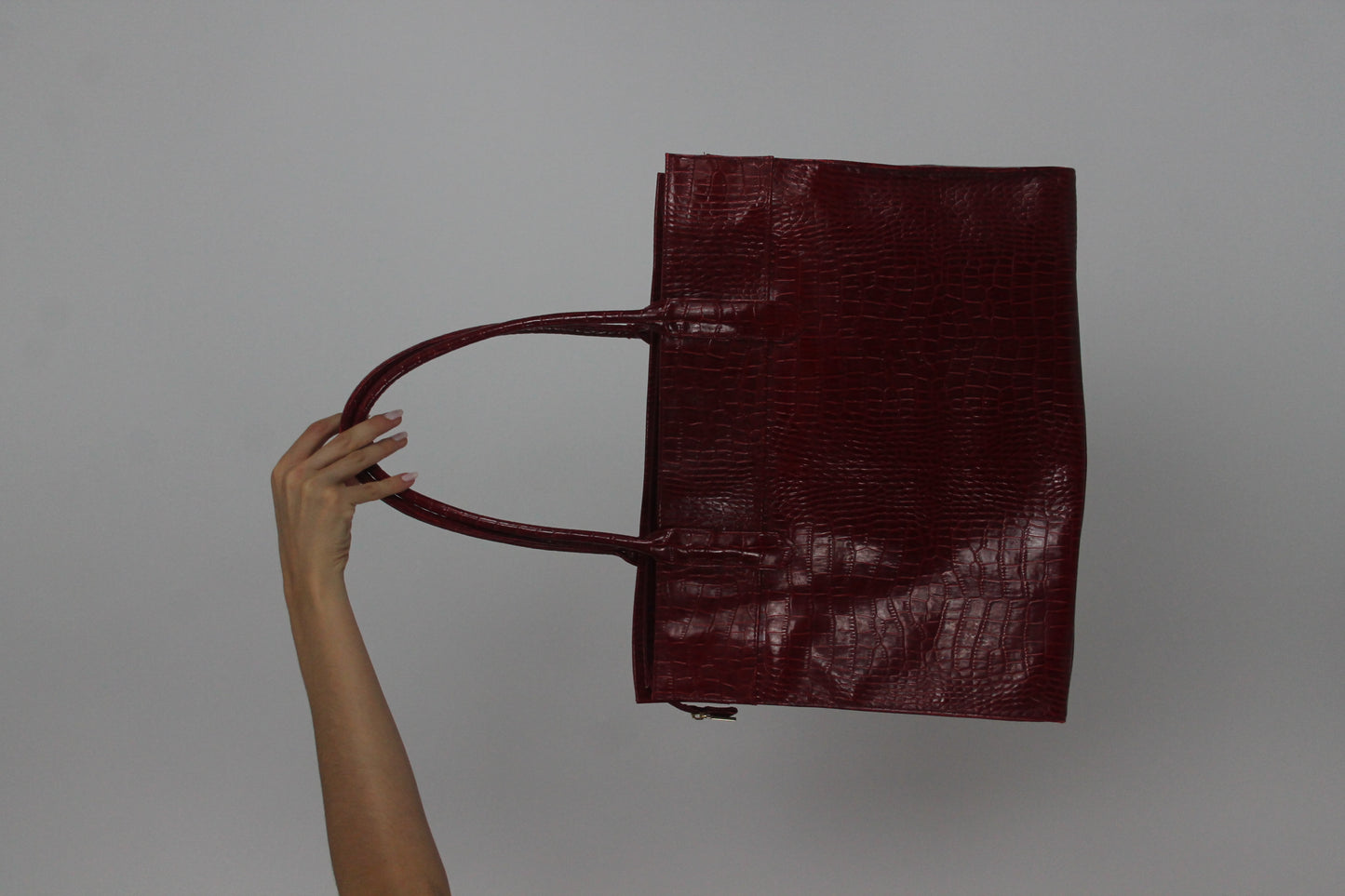 dark red croc-effect tote bag back view