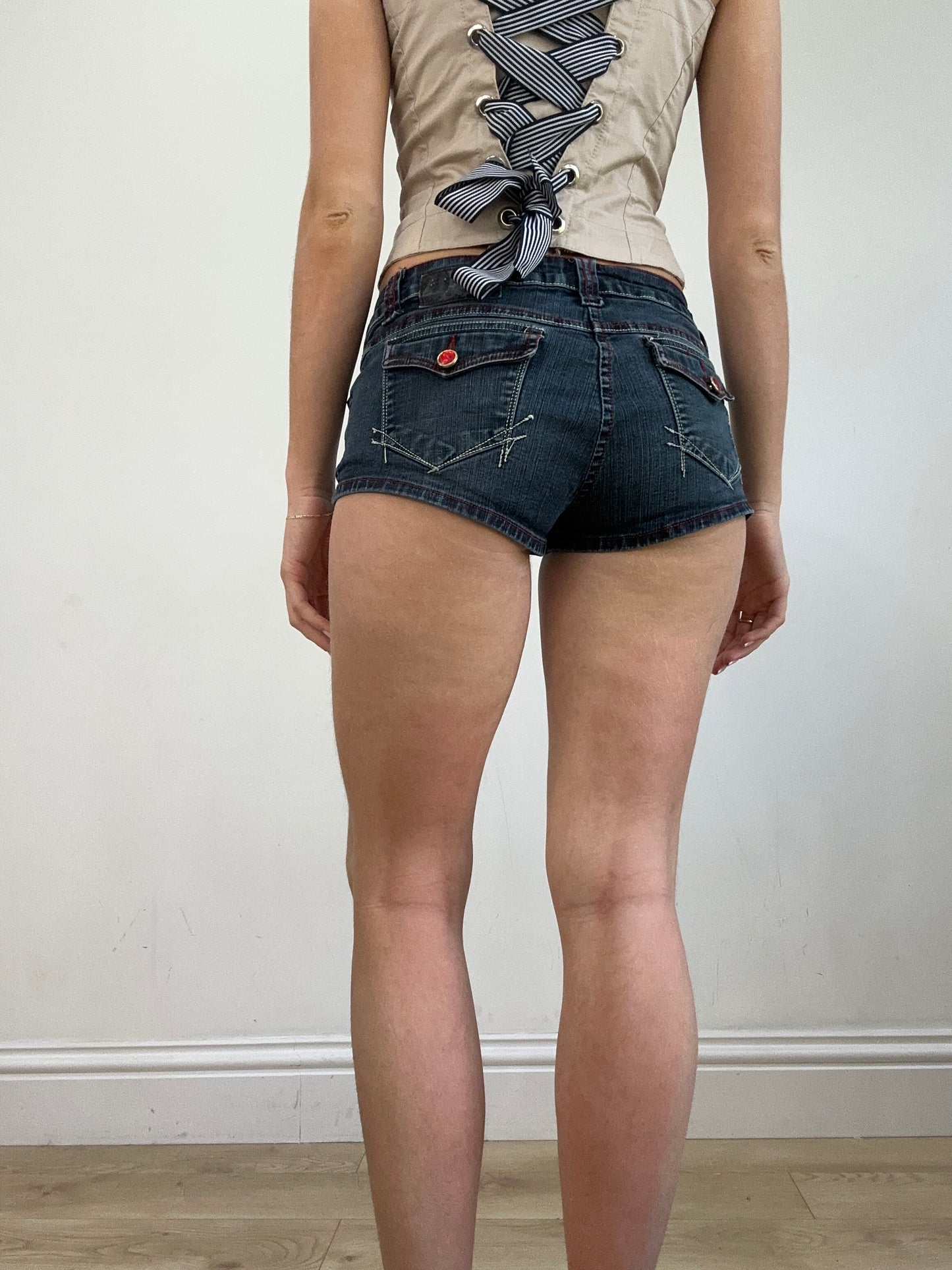 vintage edit twenty | small dark wash mini denim shorts