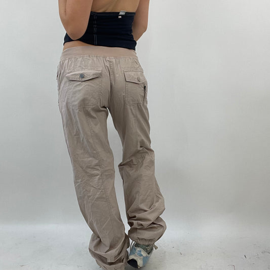 BEST PICKS | small beige cargo trousers