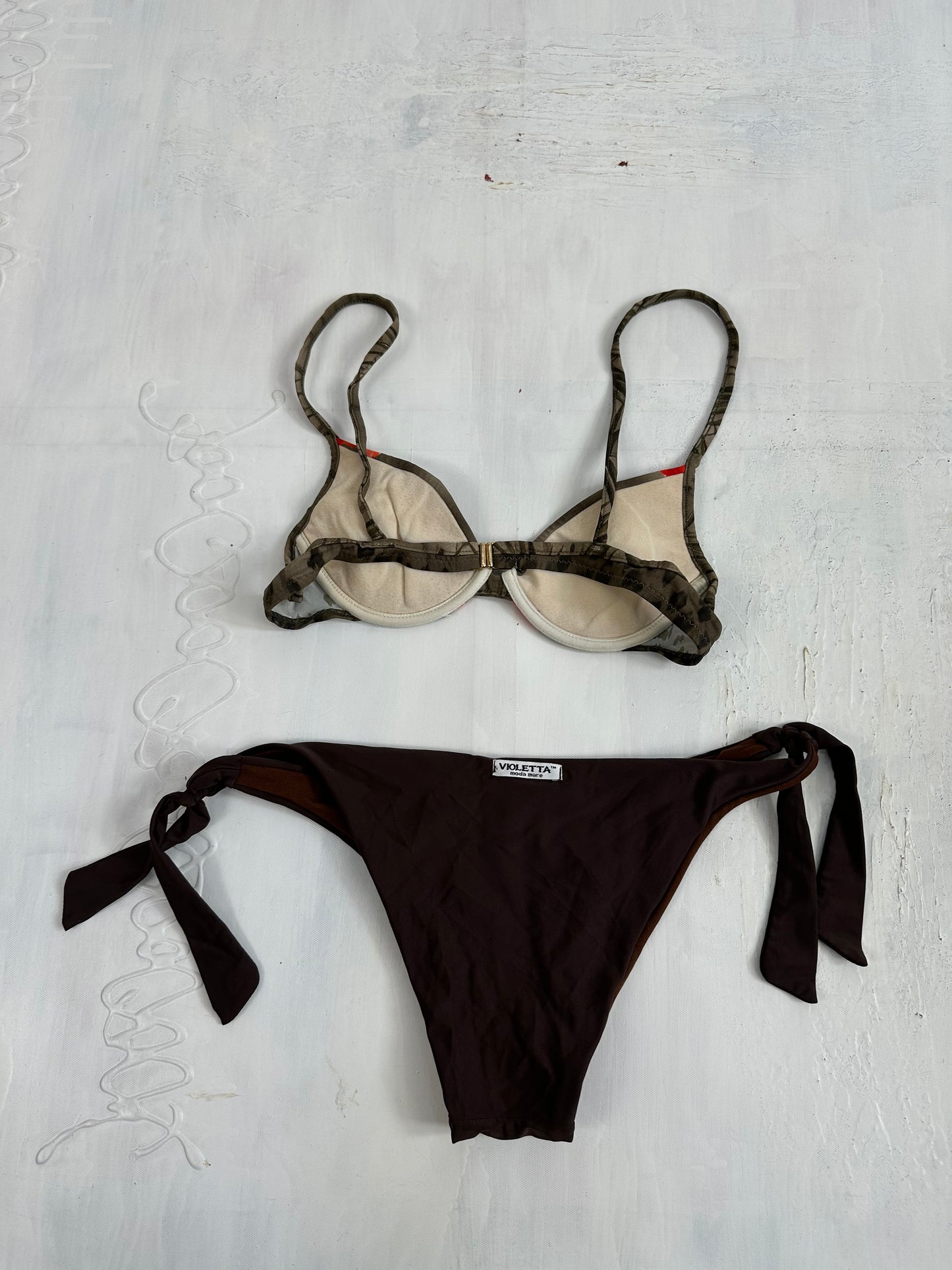 BEST PICKS | small brown and red floral bikini set