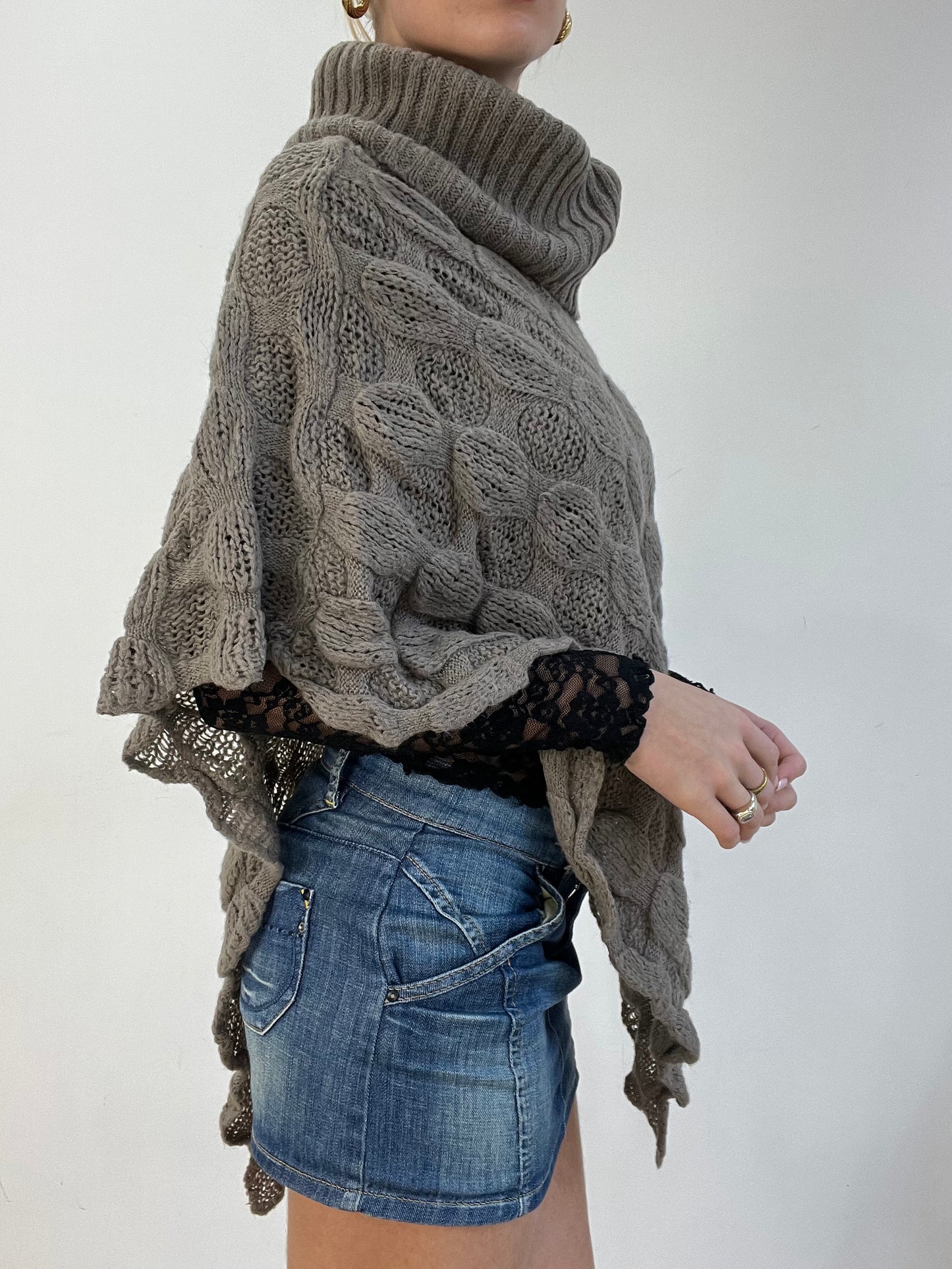 💻 vintage edit four | one size brown knitted poncho