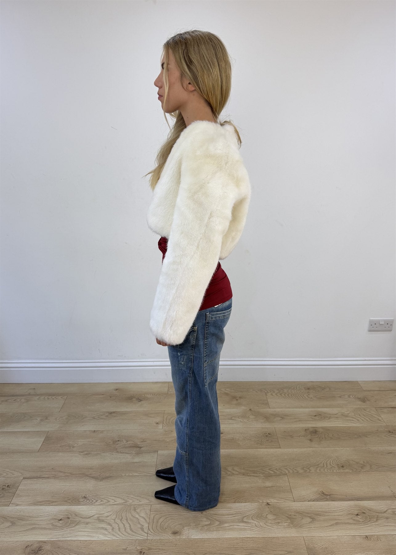 medium white faux-fur style cropped jacket