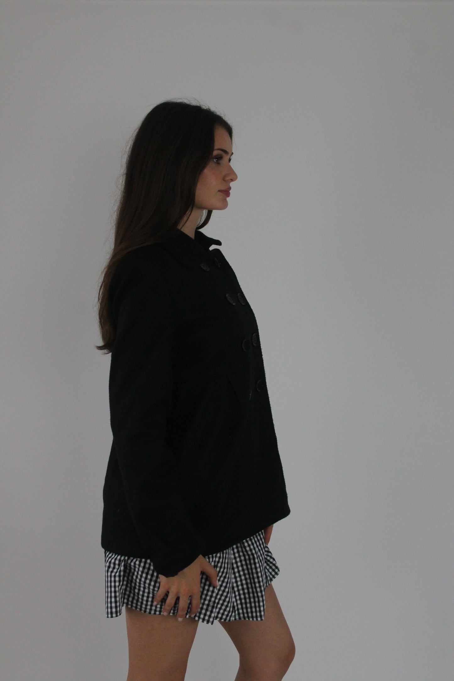 black fitted double-breasted blazer detail view 01