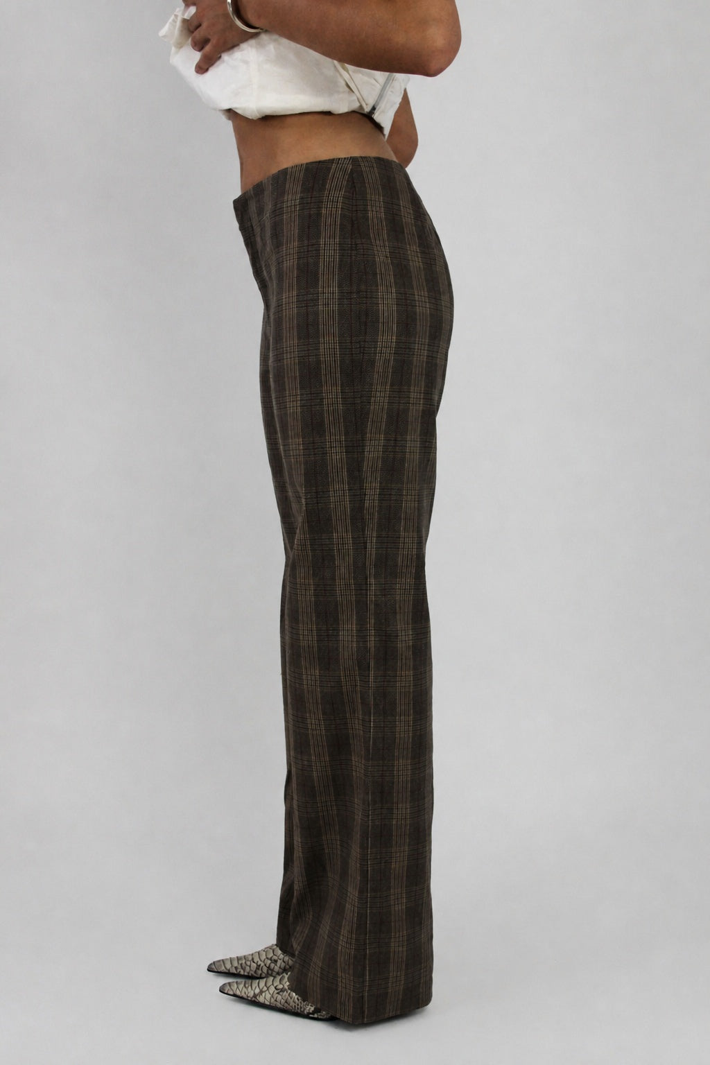 brown plaid flared trousers detail view 01