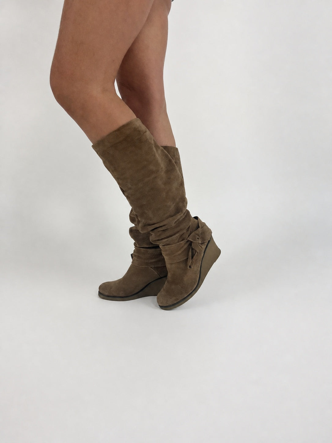 taupe slouch knee-high boots detail 01